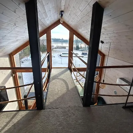 Nad Jeziorem Sunia بيت للعطل *