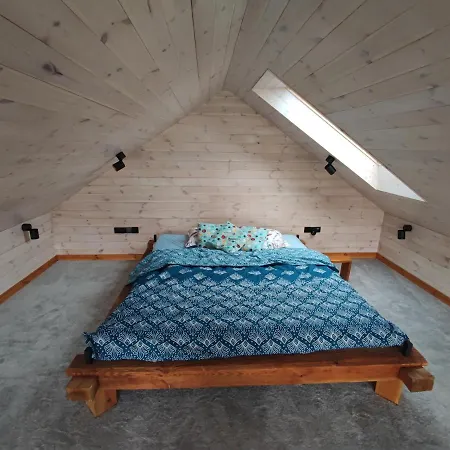 بيت للعطل Nad Jeziorem Sunia *