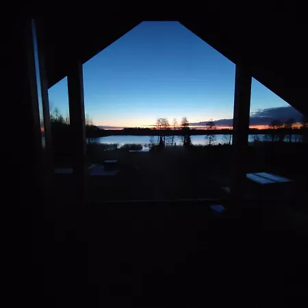 بيت للعطل Nad Jeziorem Sunia