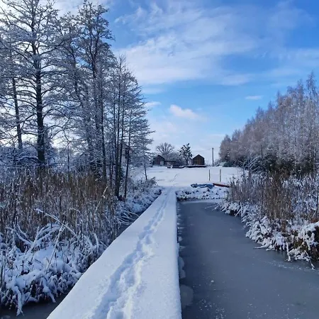 بيت للعطل Nad Jeziorem Sunia