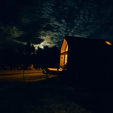 بيت للعطل Nad Jeziorem Sunia *