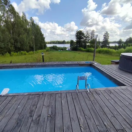 Nad Jeziorem Sunia *